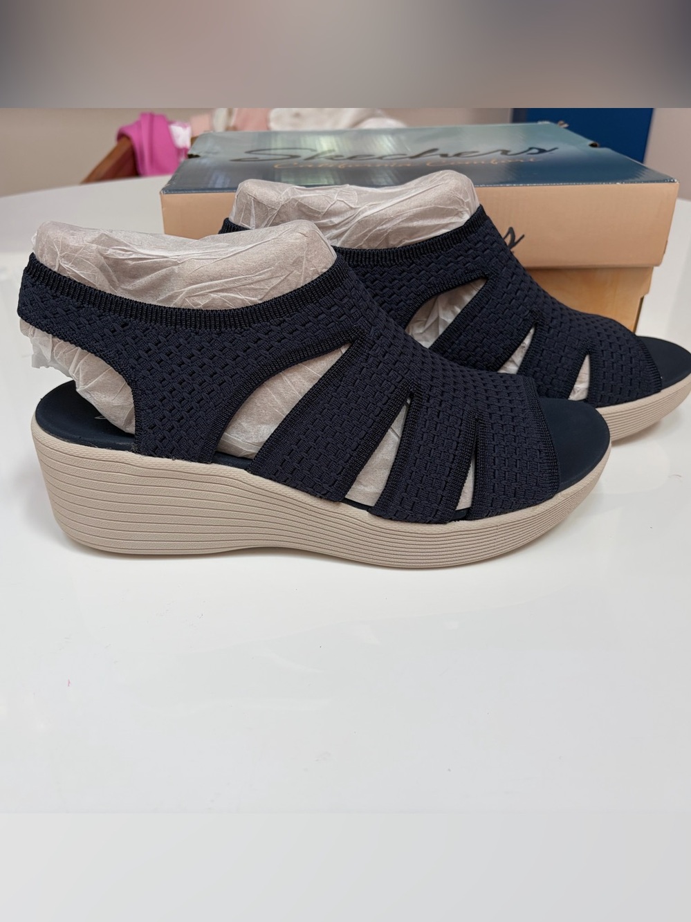 #988 Skechers Dream makers. NWB. Navy Knit Wedge Sandals with Tan Platform